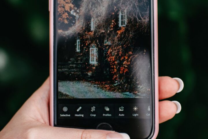 Motorola Edge 80 : ein Premium-Design und ein ausgewogenes Datenblatt
